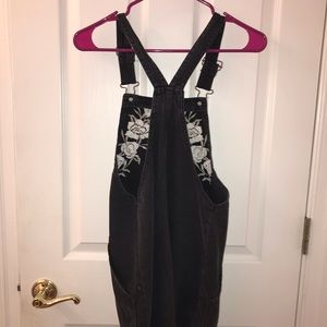 Hollister Women’s Floral Overall Skirt